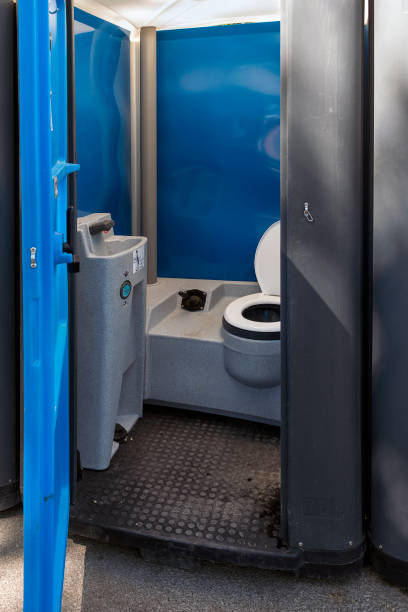 Best Porta potty rental near me  in Midlothian, VA